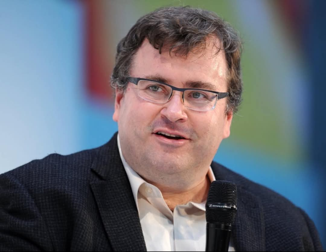 Reid Hoffman Predicts the End of the 9-5 Workday by 2034 Due to AI-Driven Price Drops